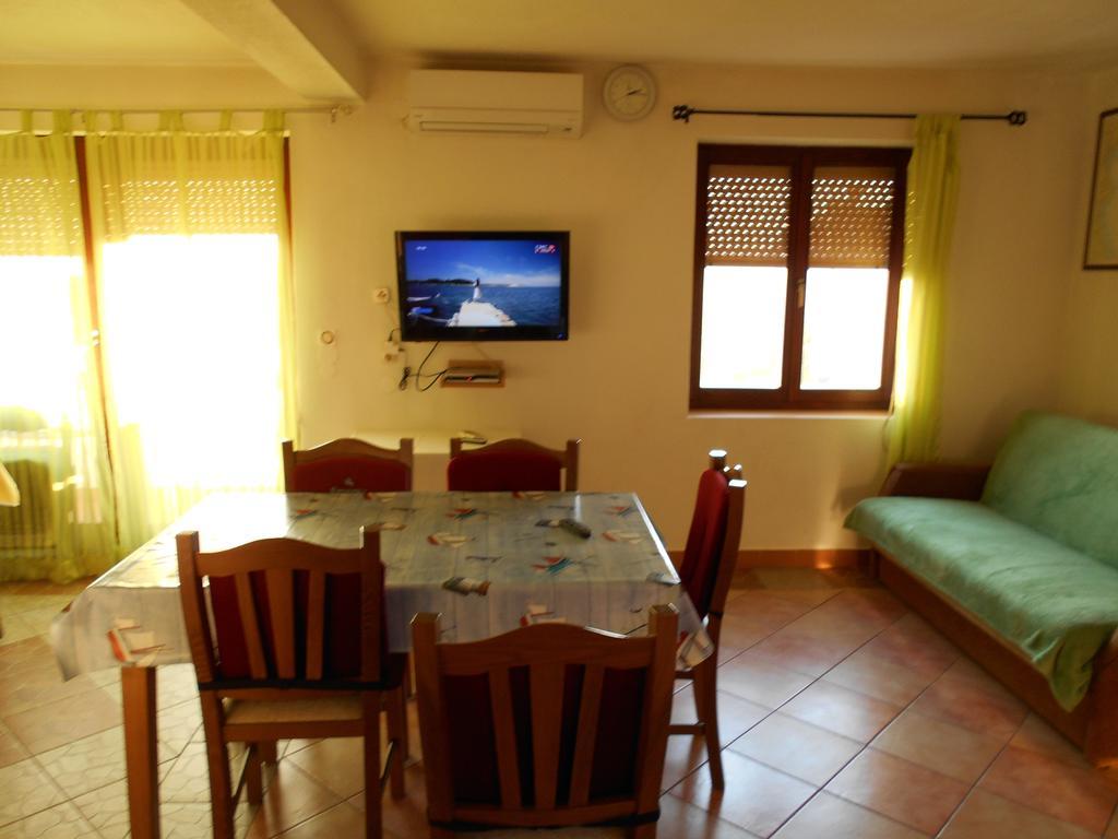 Apartments U Kapetana Punat Oda fotoğraf